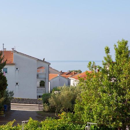 Apartments Petra Krk Town Esterno foto
